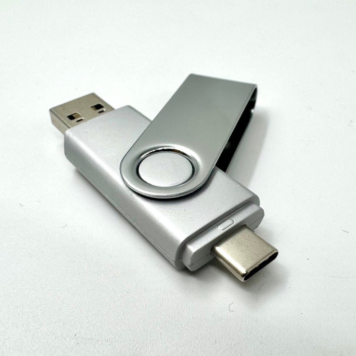 UT USB243